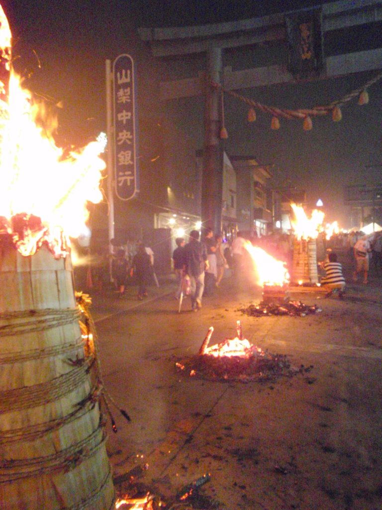 吉田の火祭り４