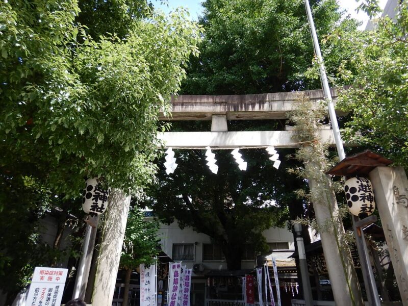 鳥越神社の鳥居