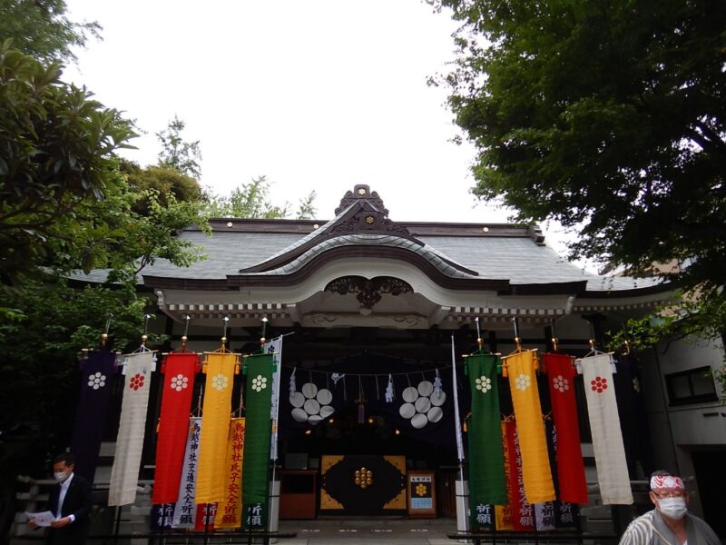 鳥越神社の社殿